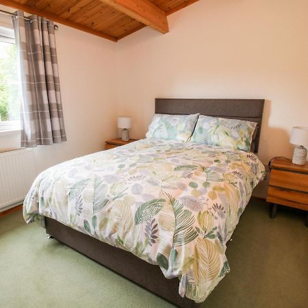 The Log Cabin Tenbury Exterior photo