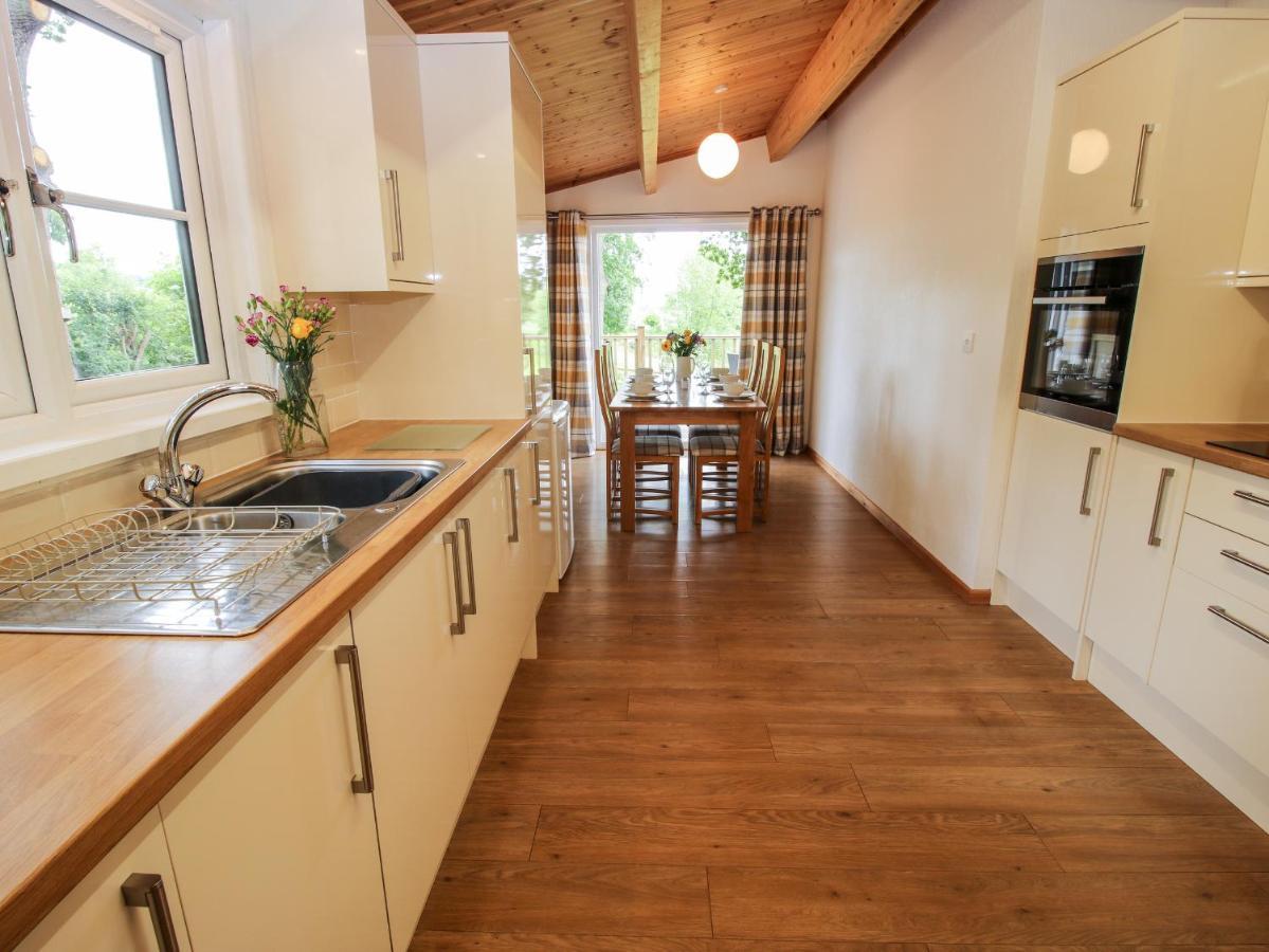 The Log Cabin Tenbury Exterior photo